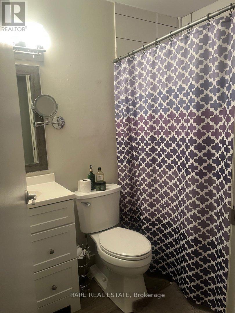 4 - 252 Steel Street, Barrie (Grove East), Ontario  L4M 2G9 - Photo 5 - S12466575