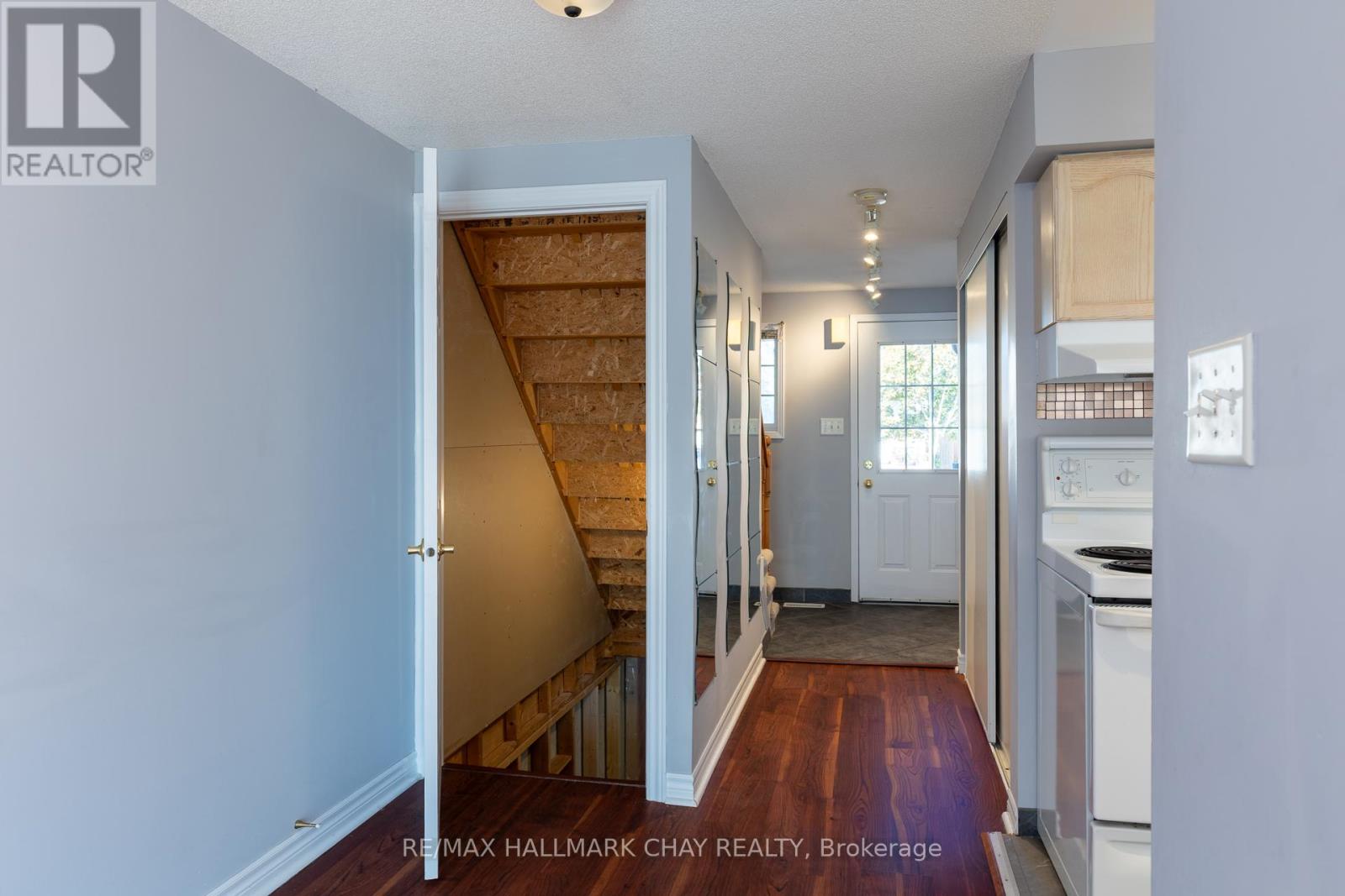 23 Srigley Street, Barrie, Ontario  L4N 0L9 - Photo 11 - S12466665