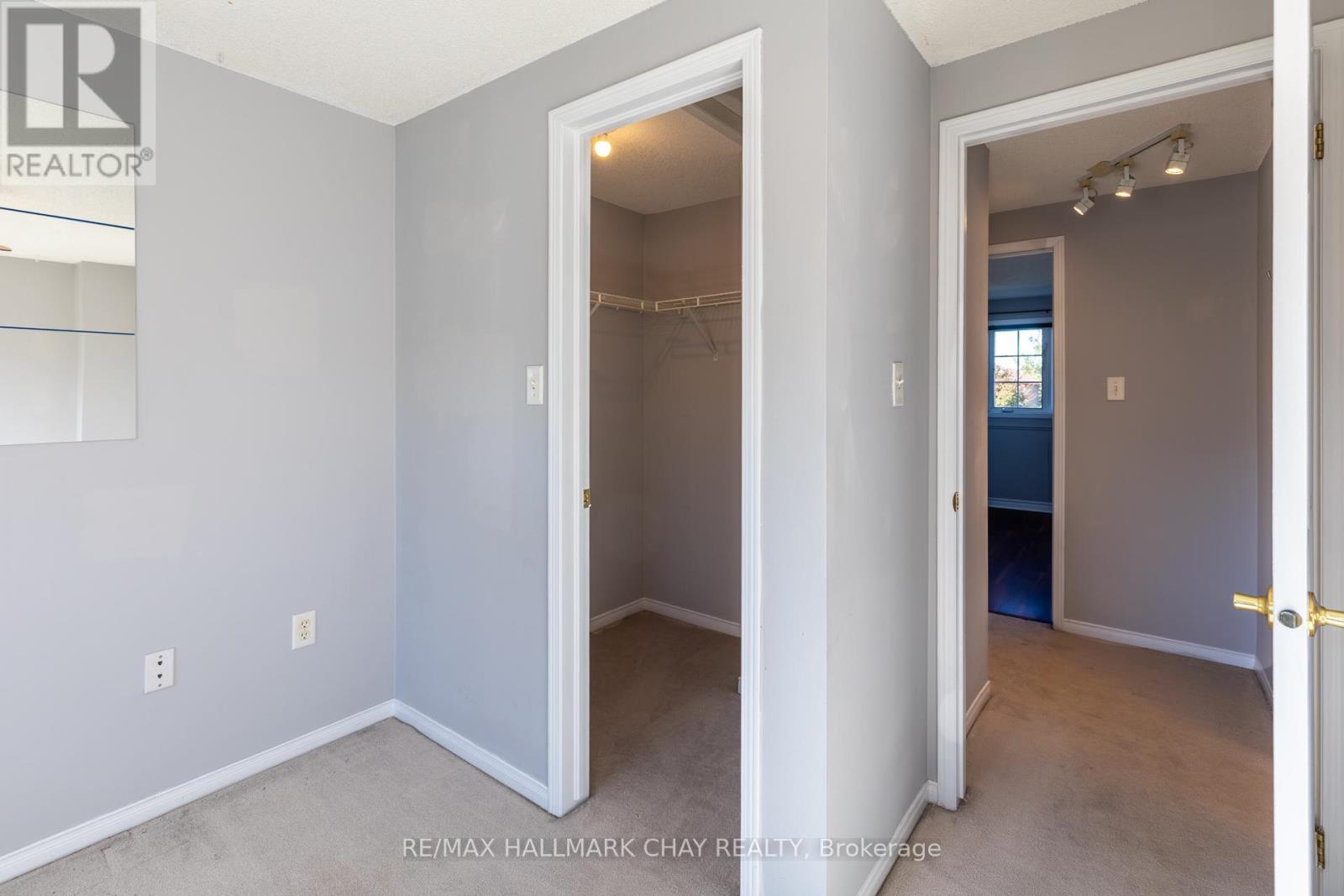 23 Srigley Street, Barrie, Ontario  L4N 0L9 - Photo 12 - S12466665
