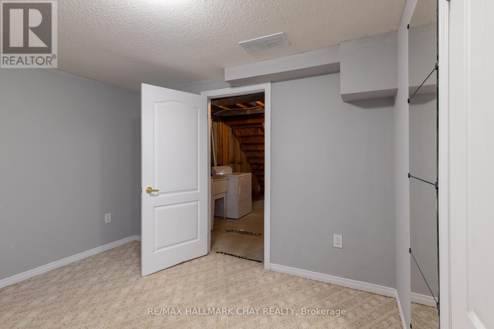23 Srigley Street, Barrie, Ontario  L4N 0L9 - Photo 19 - S12466665