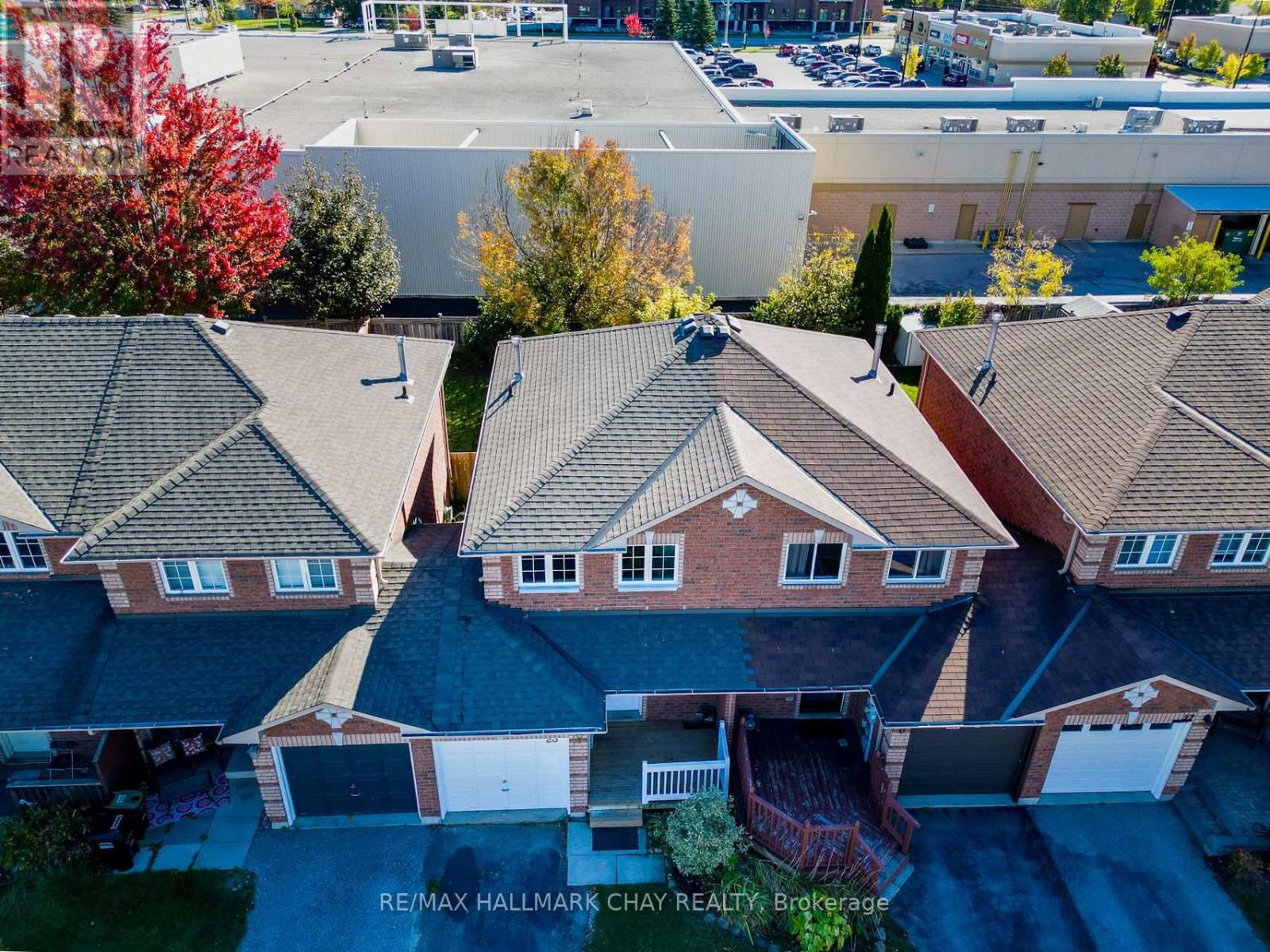 23 Srigley Street, Barrie, Ontario  L4N 0L9 - Photo 3 - S12466665