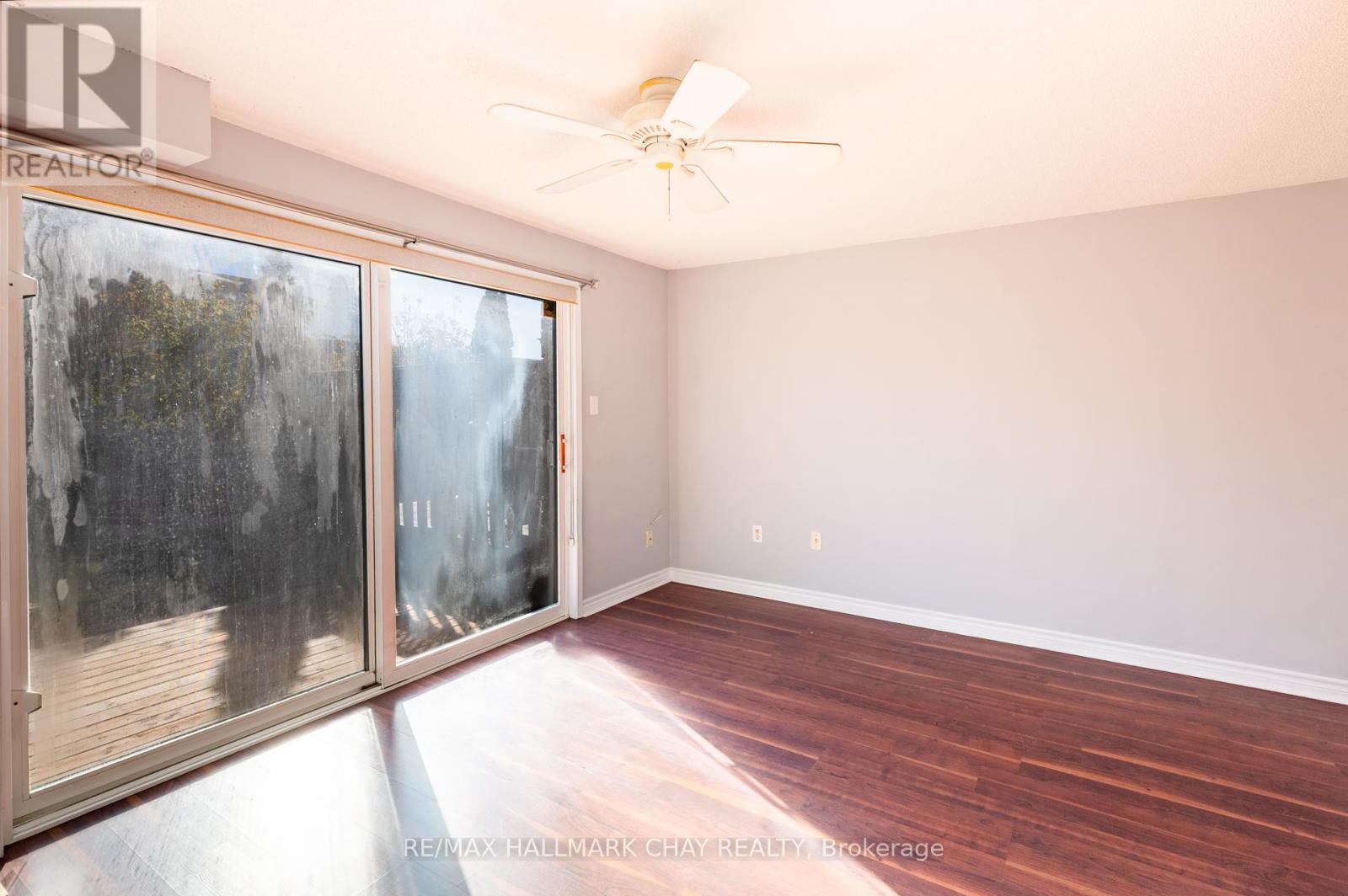 23 Srigley Street, Barrie, Ontario  L4N 0L9 - Photo 9 - S12466665