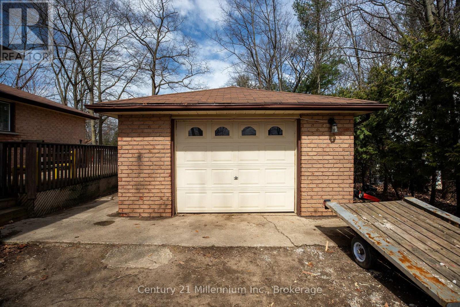 152 Frederick Drive, Wasaga Beach, Ontario  L9Z 1P1 - Photo 20 - S12228149