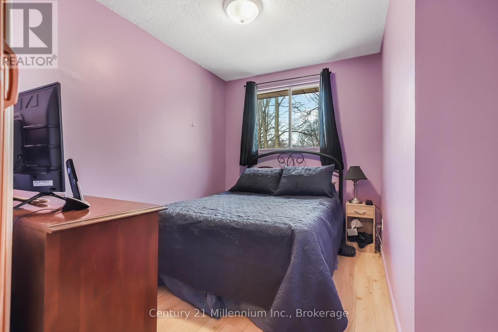 152 Frederick Drive, Wasaga Beach, Ontario  L9Z 1P1 - Photo 13 - S12228149