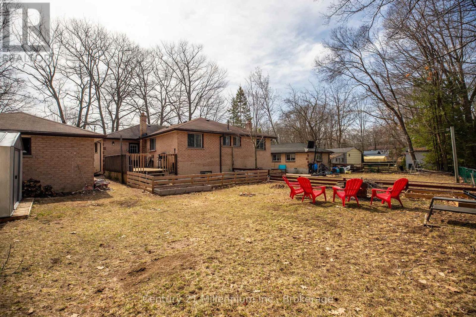 152 Frederick Drive, Wasaga Beach, Ontario  L9Z 1P1 - Photo 18 - S12228149