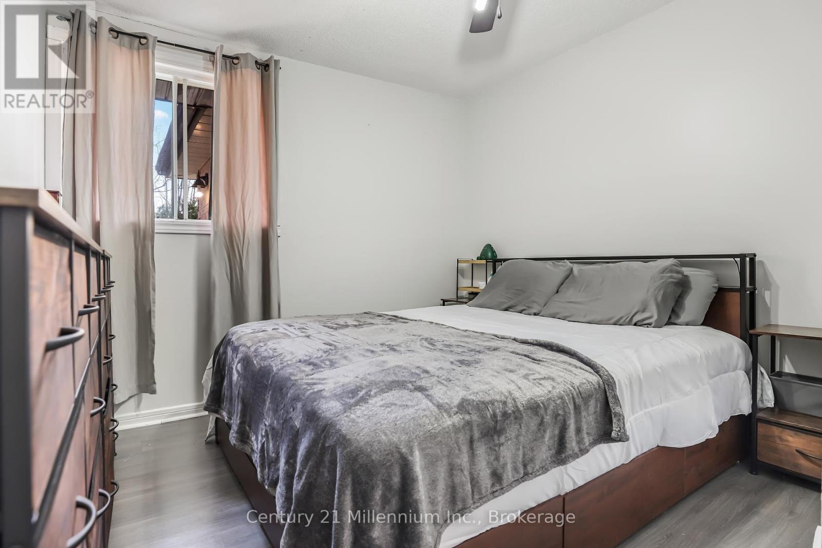 152 Frederick Drive, Wasaga Beach, Ontario  L9Z 1P1 - Photo 12 - S12228149