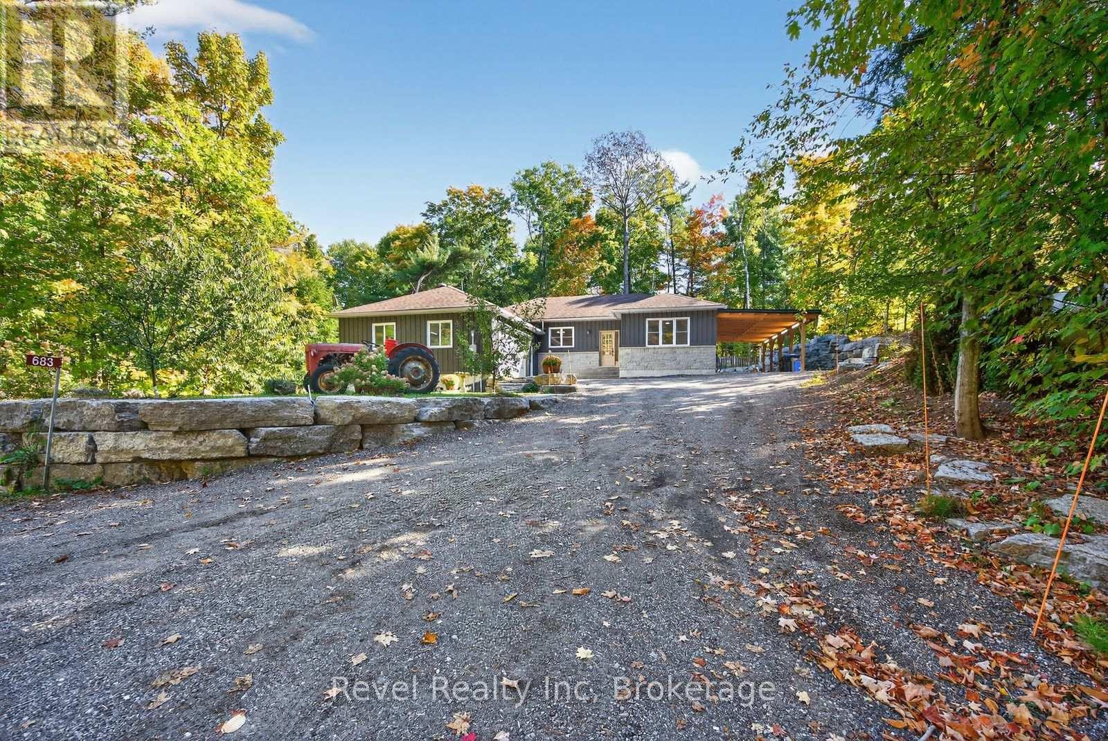 683 Lafontaine Road, Tiny, Ontario  L9M 0L6 - Photo 2 - S12466729