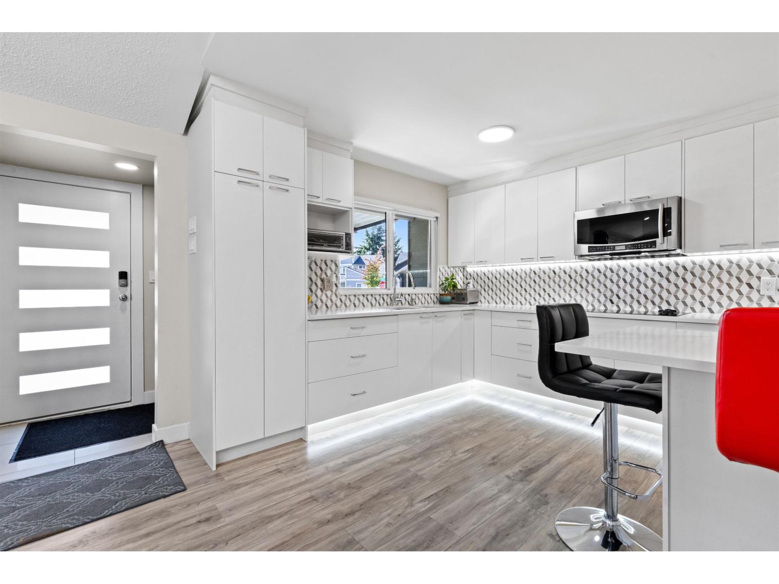 7294 129b Street, Surrey, British Columbia  V3W 6Z8 - Photo 6 - R3059253