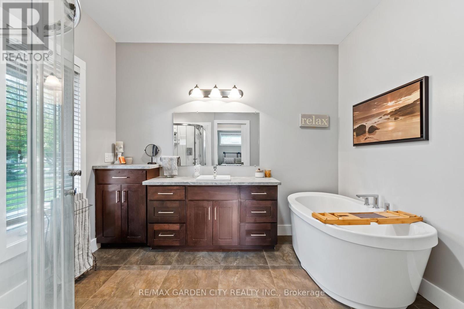 411 Read Road, Niagara-On-The-Lake, Ontario  L0S 1J0 - Photo 28 - X12454361