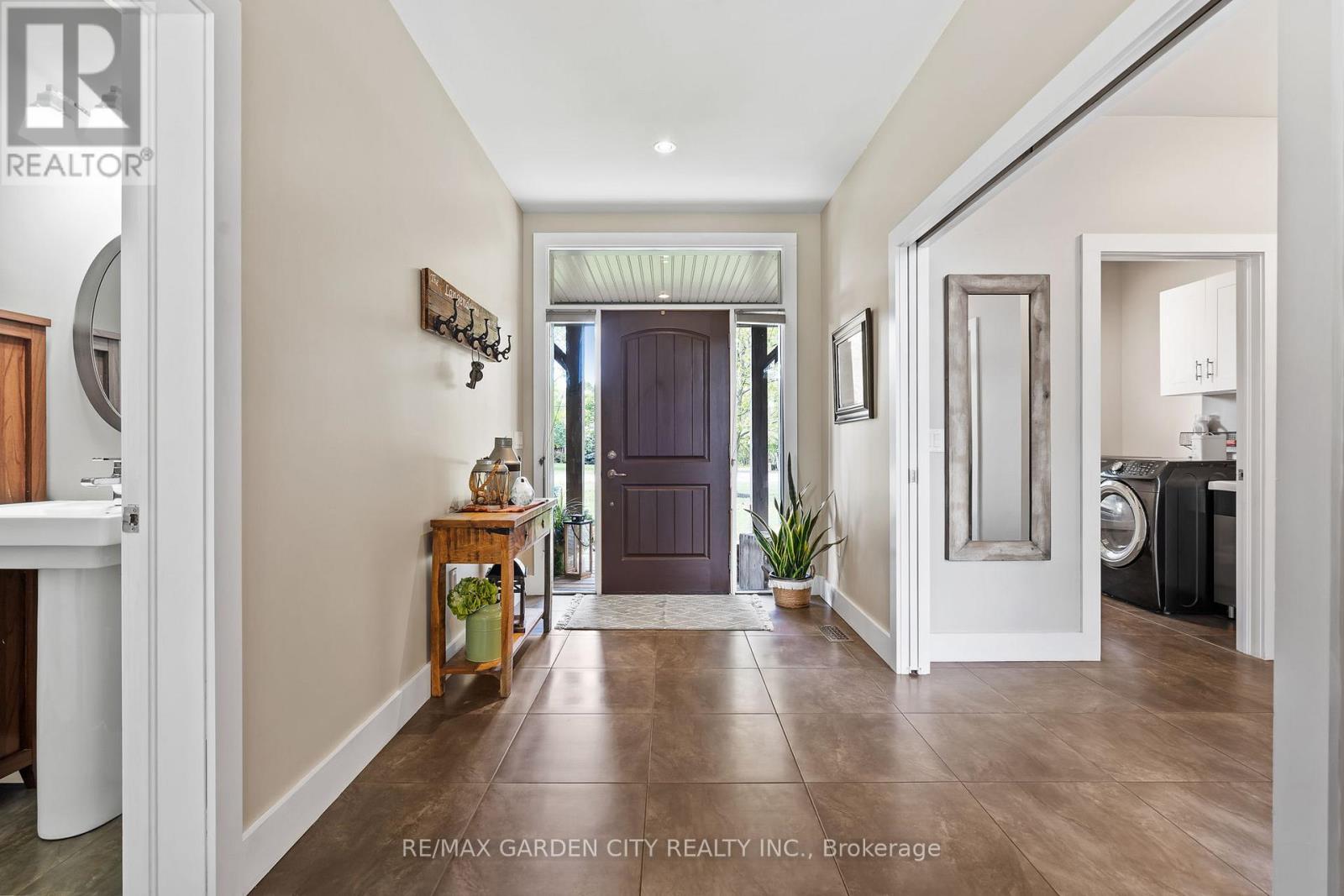 411 Read Road, Niagara-On-The-Lake, Ontario  L0S 1J0 - Photo 15 - X12454361