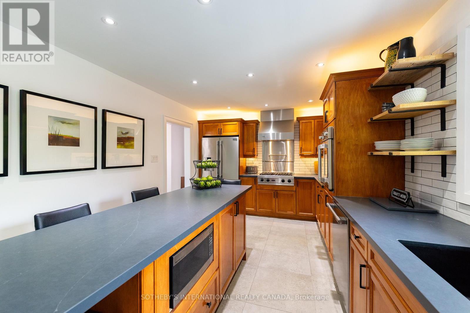 7 Welbrooke Place, Toronto (Islington-City Centre West), Ontario  M9B 5A3 - Photo 12 - W12466571