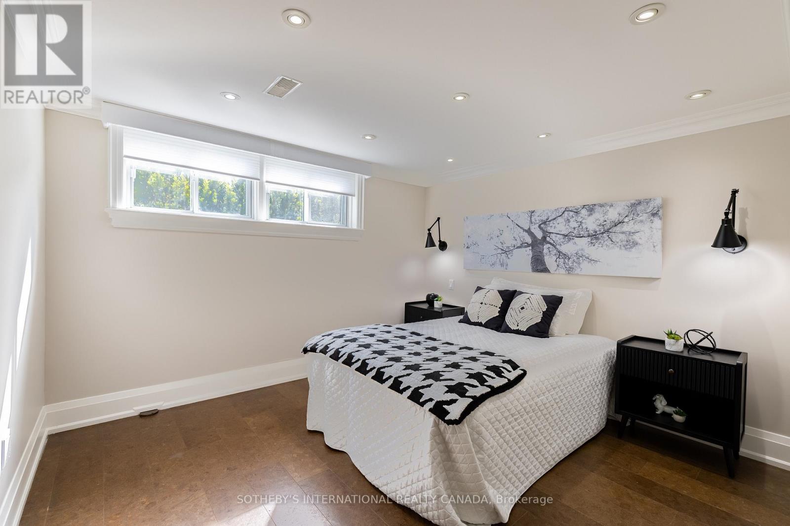 7 Welbrooke Place, Toronto (Islington-City Centre West), Ontario  M9B 5A3 - Photo 32 - W12466571