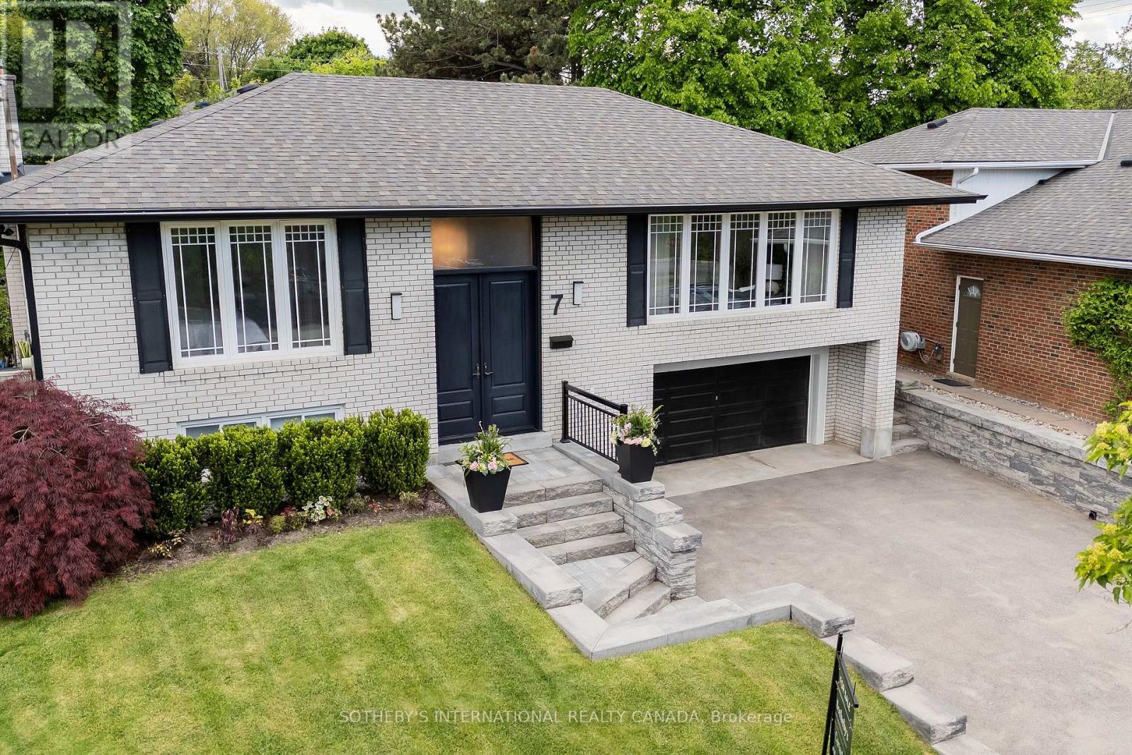 7 Welbrooke Place, Toronto (Islington-City Centre West), Ontario  M9B 5A3 - Photo 35 - W12466571