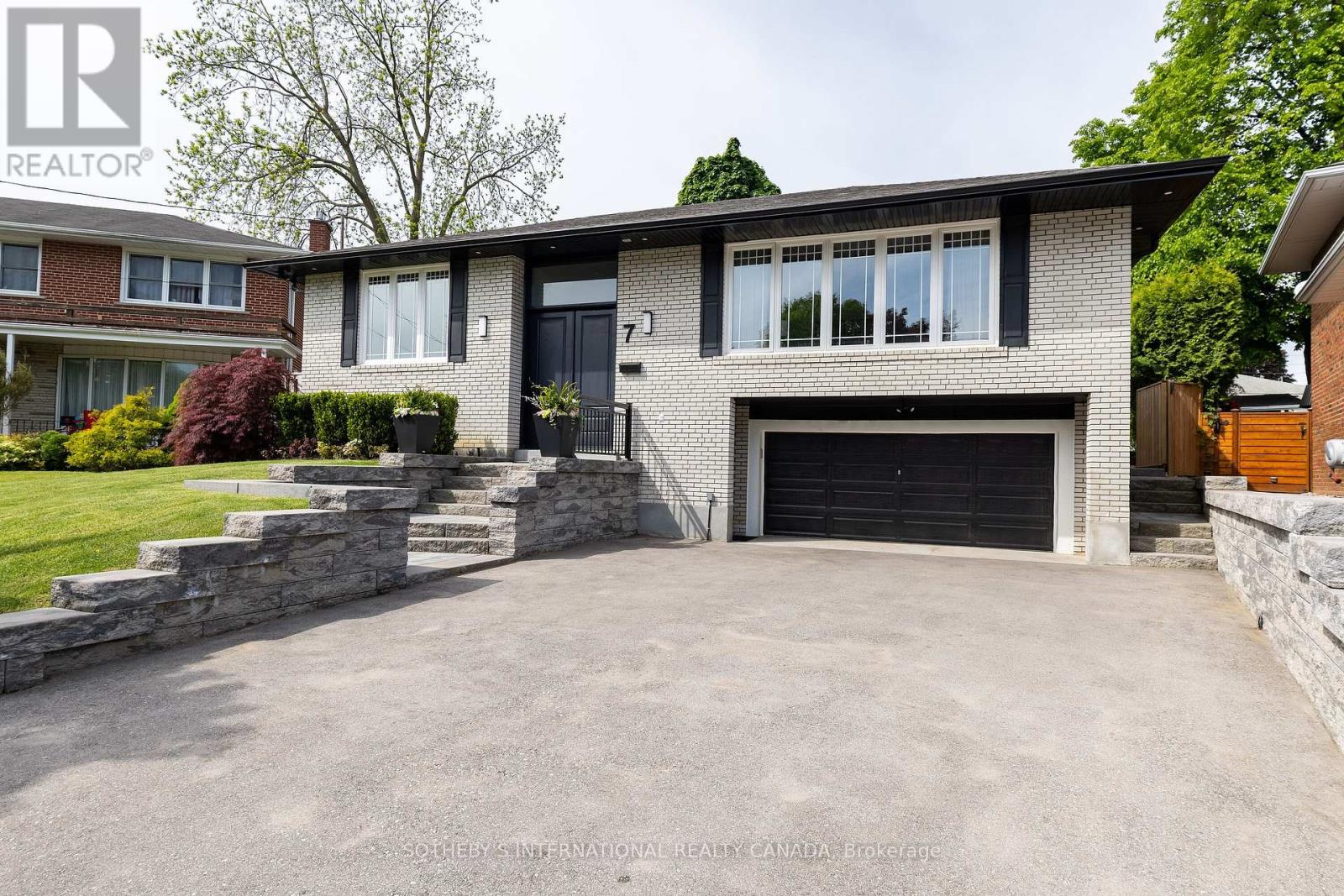 7 Welbrooke Place, Toronto (Islington-City Centre West), Ontario  M9B 5A3 - Photo 36 - W12466571