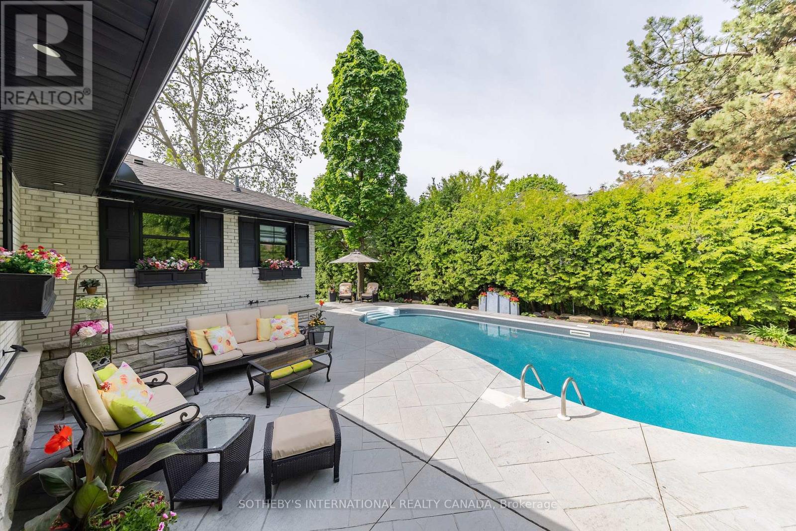 7 Welbrooke Place, Toronto (Islington-City Centre West), Ontario  M9B 5A3 - Photo 38 - W12466571