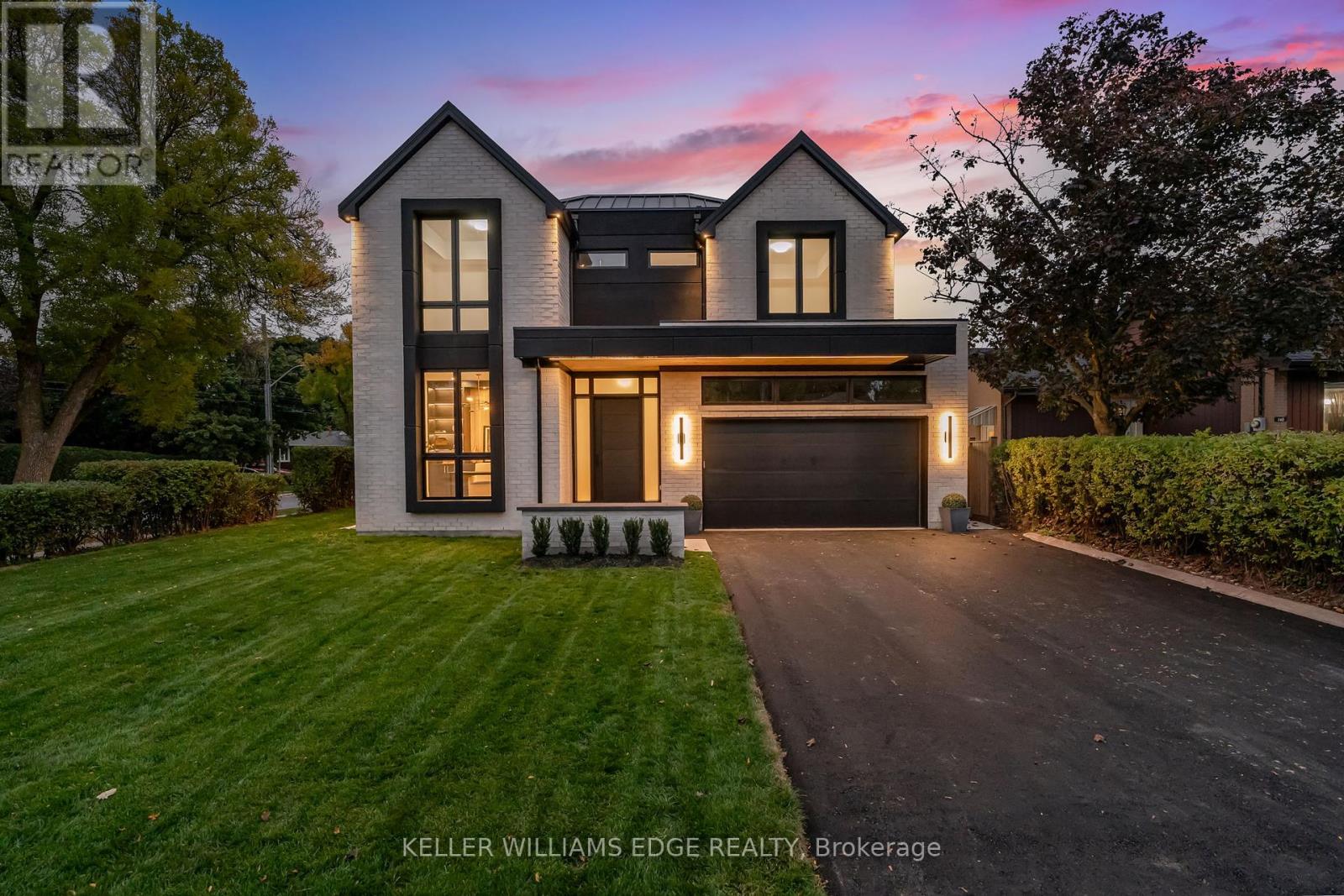 144 MANSFIELD DRIVE, Oakville, Ontario
