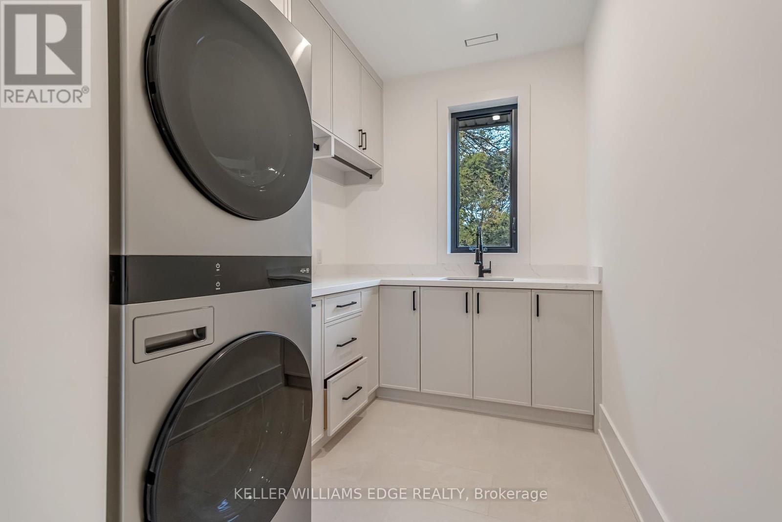 144 Mansfield Drive, Oakville (Cp College Park), Ontario  L6H 1K4 - Photo 25 - W12466584