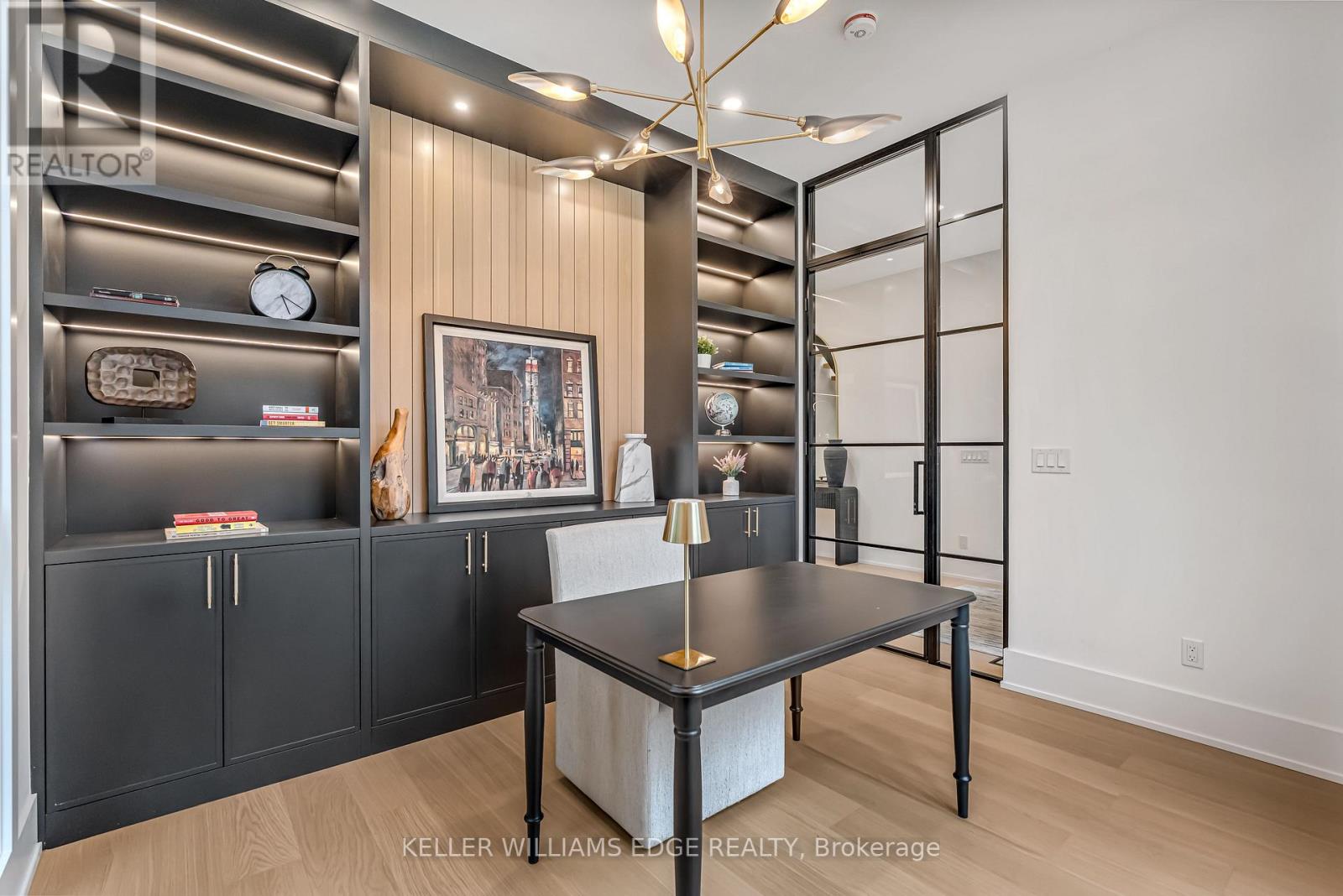 144 Mansfield Drive, Oakville (Cp College Park), Ontario  L6H 1K4 - Photo 8 - W12466584