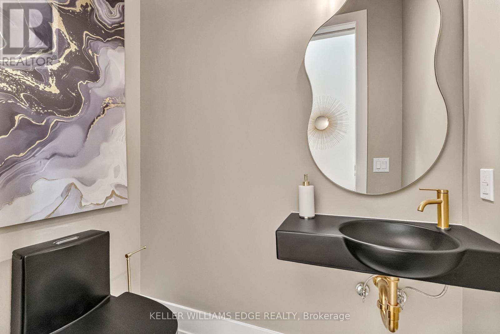 144 Mansfield Drive, Oakville (Cp College Park), Ontario  L6H 1K4 - Photo 9 - W12466584