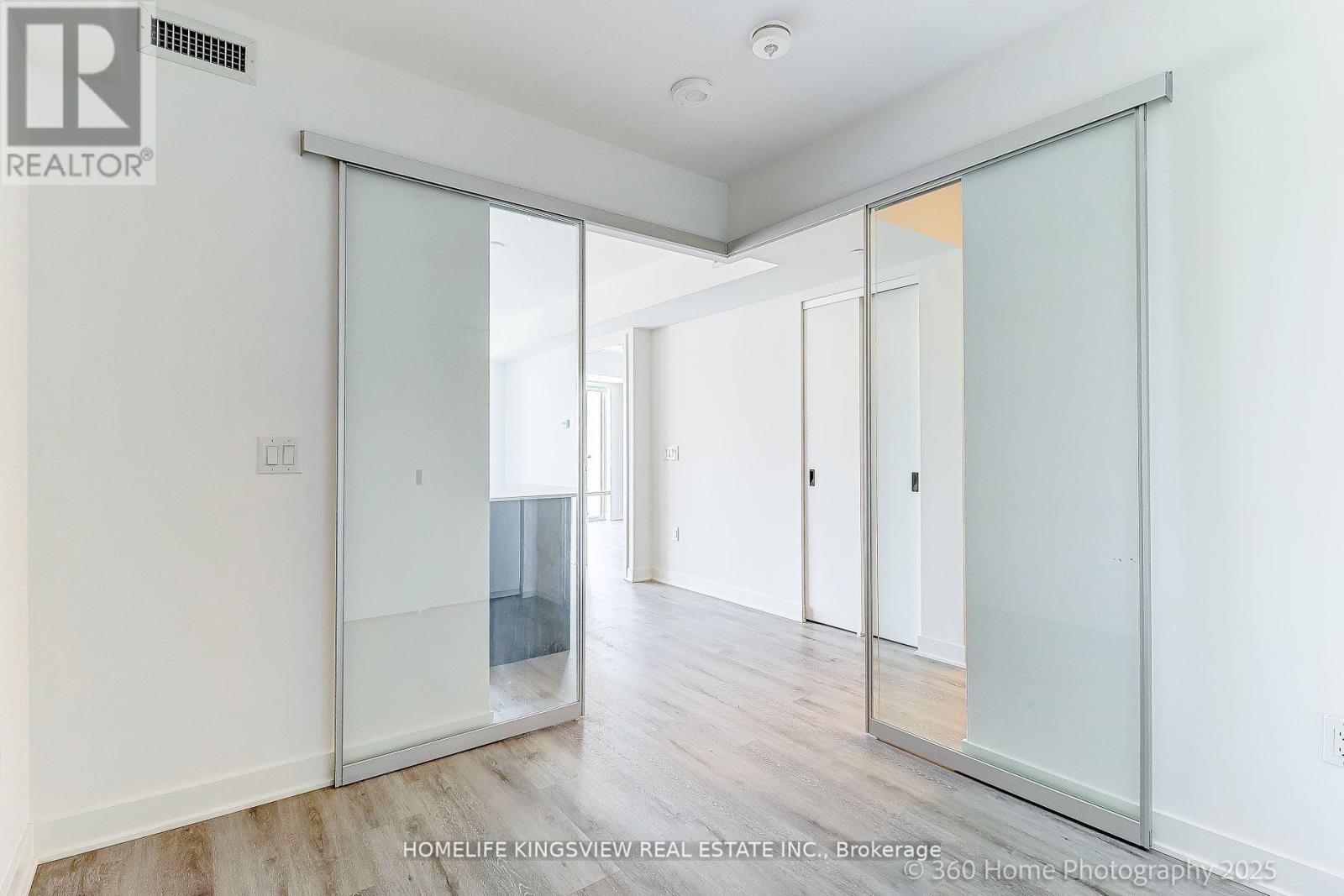 319 - 36 Zorra Street, Toronto, Ontario  M8Z 0G5 - Photo 17 - W12466594