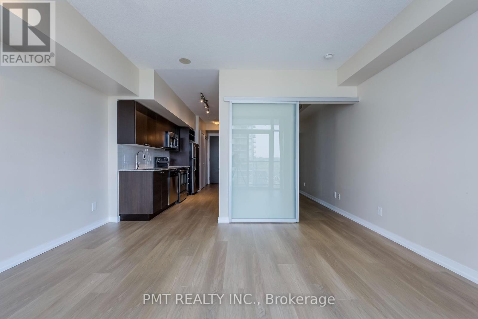 612 - 105 The Queensway, Toronto, Ontario  M6S 5B5 - Photo 16 - W12466599
