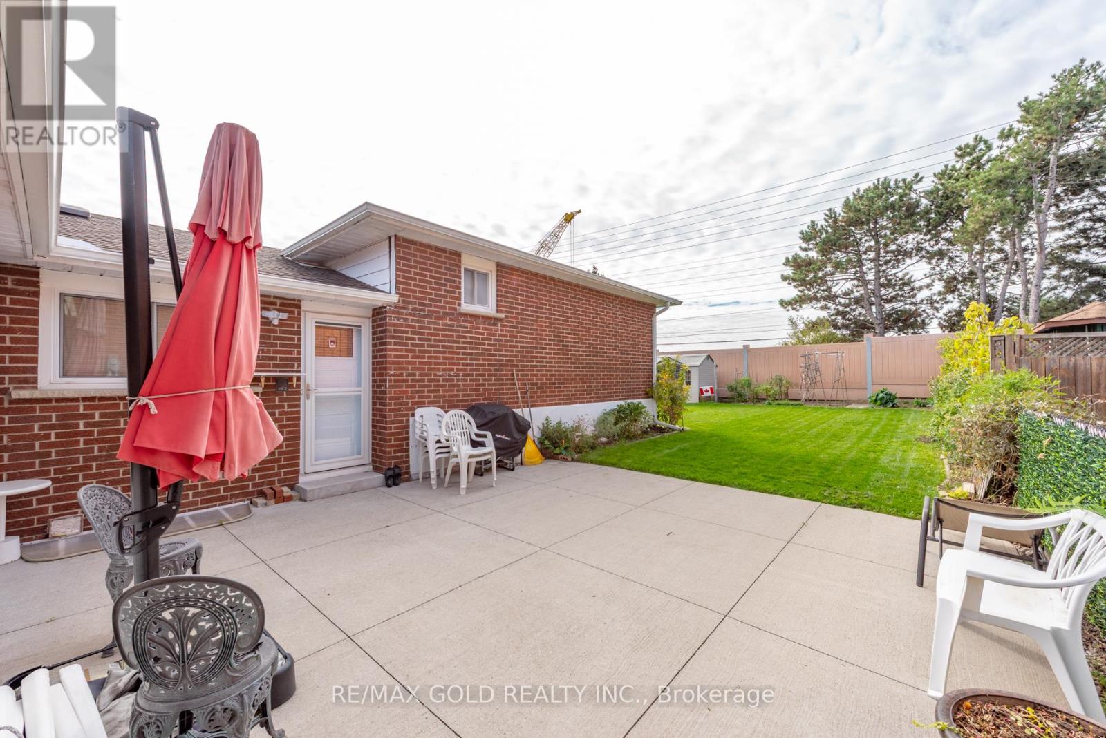 64 Malcolm Crescent, Brampton, Ontario  L6S 3C8 - Photo 34 - W12466630