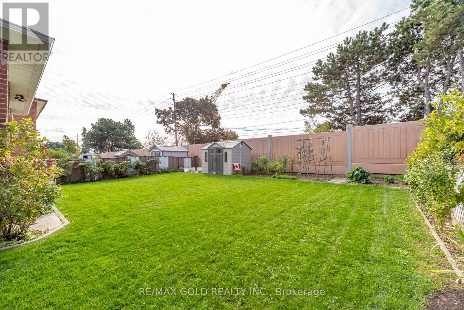 64 Malcolm Crescent, Brampton, Ontario  L6S 3C8 - Photo 36 - W12466630