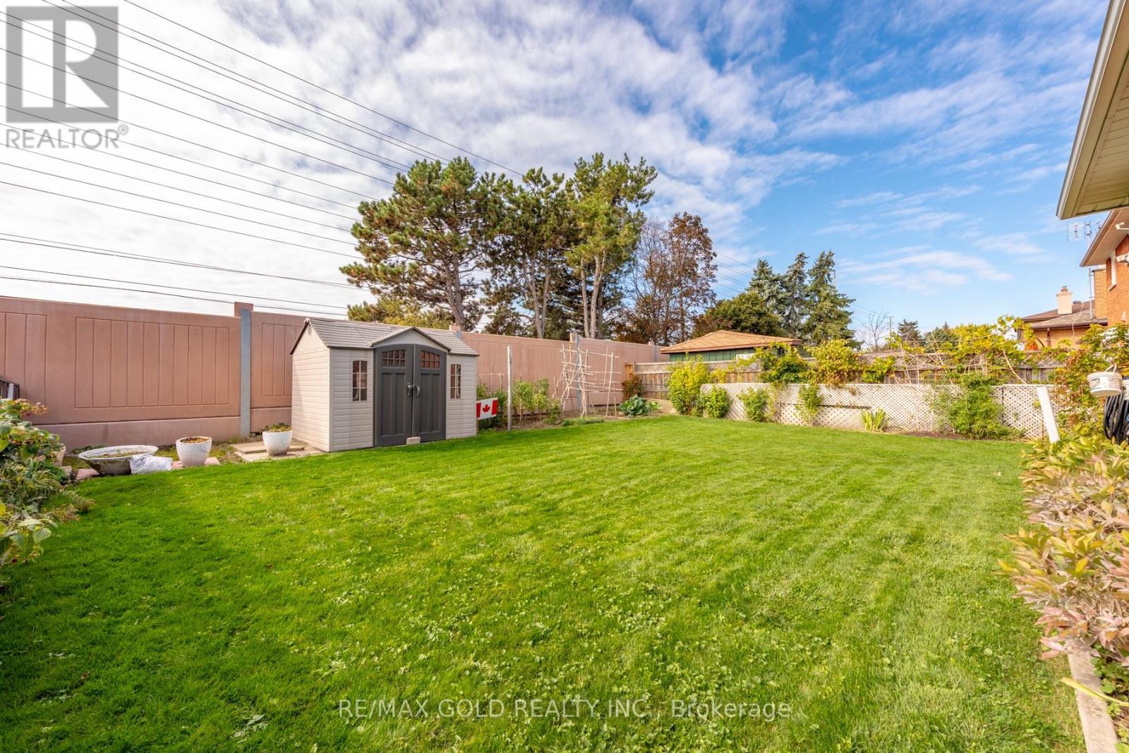 64 Malcolm Crescent, Brampton, Ontario  L6S 3C8 - Photo 38 - W12466630