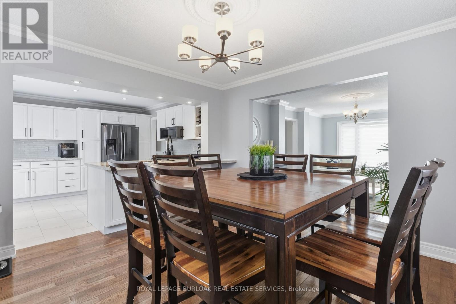 487 White Drive, Milton, Ontario  L9T 4G3 - Photo 10 - W12466637