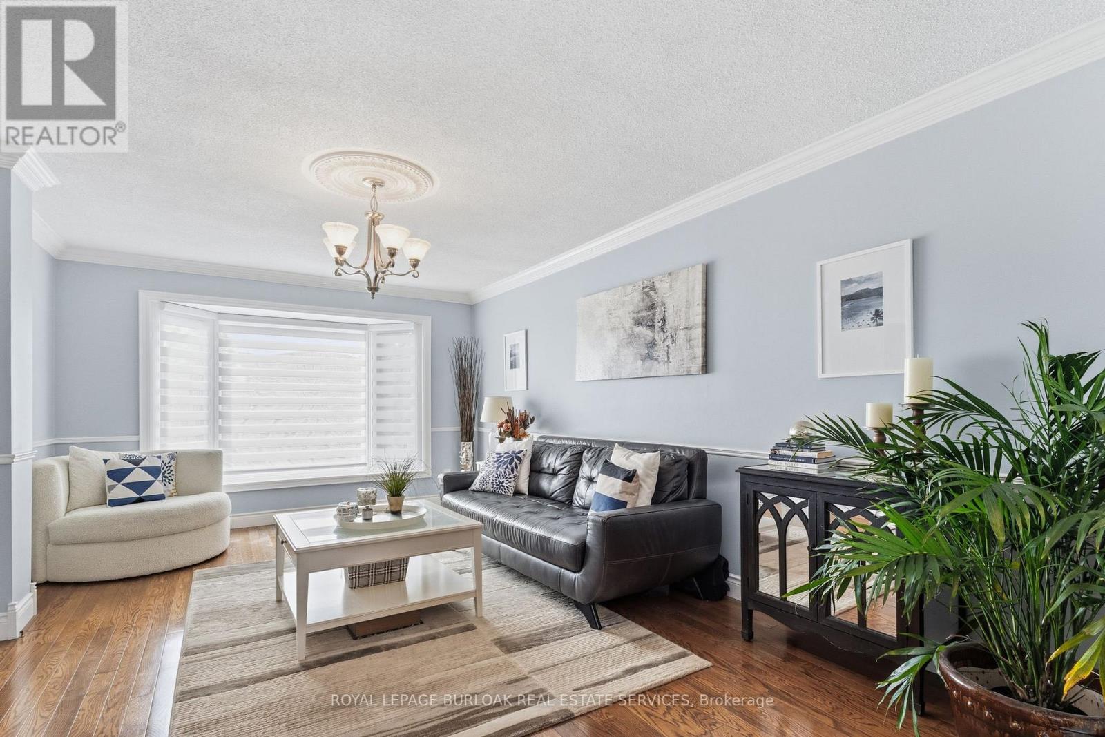 487 White Drive, Milton, Ontario  L9T 4G3 - Photo 11 - W12466637