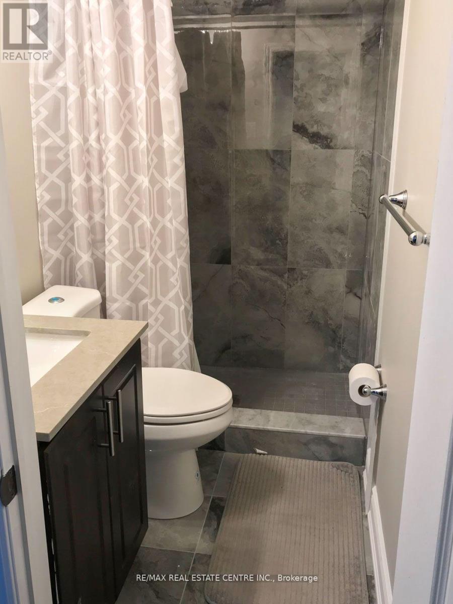 3153 Shadetree Drive, Mississauga, Ontario  L5N 6P3 - Photo 16 - W12466638