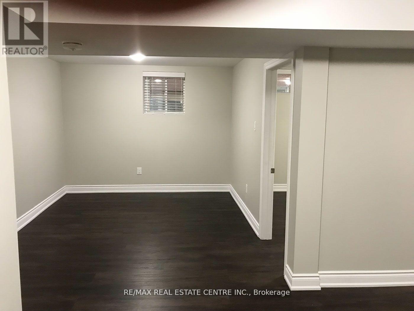 3153 Shadetree Drive, Mississauga, Ontario  L5N 6P3 - Photo 9 - W12466638