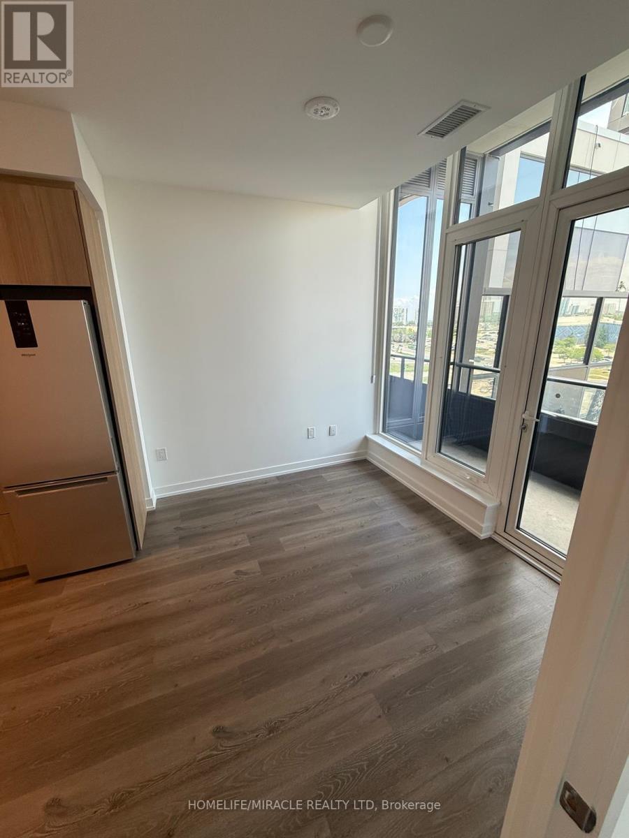 607 - 395 Square One Drive, Mississauga, Ontario  L5B 0P6 - Photo 3 - W12466643
