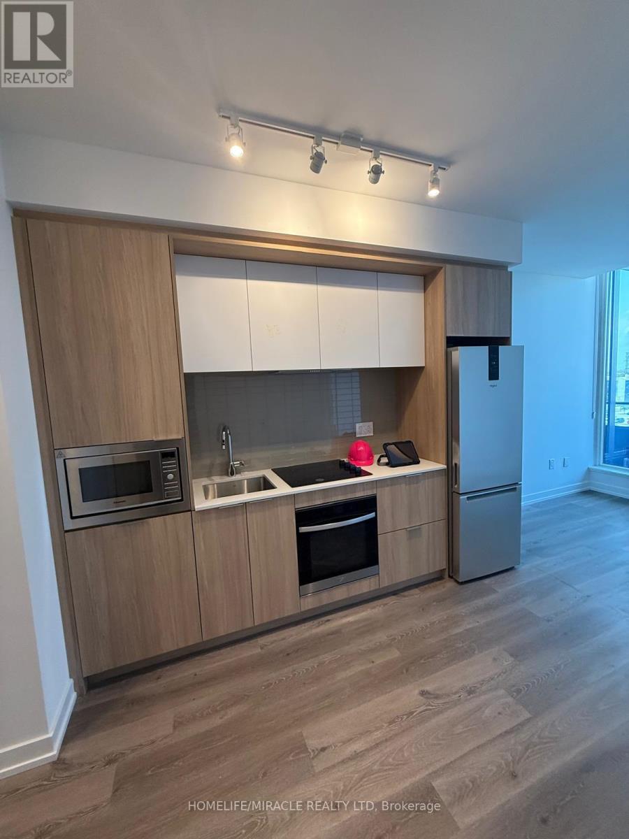 607 - 395 Square One Drive, Mississauga, Ontario  L5B 0P6 - Photo 7 - W12466643