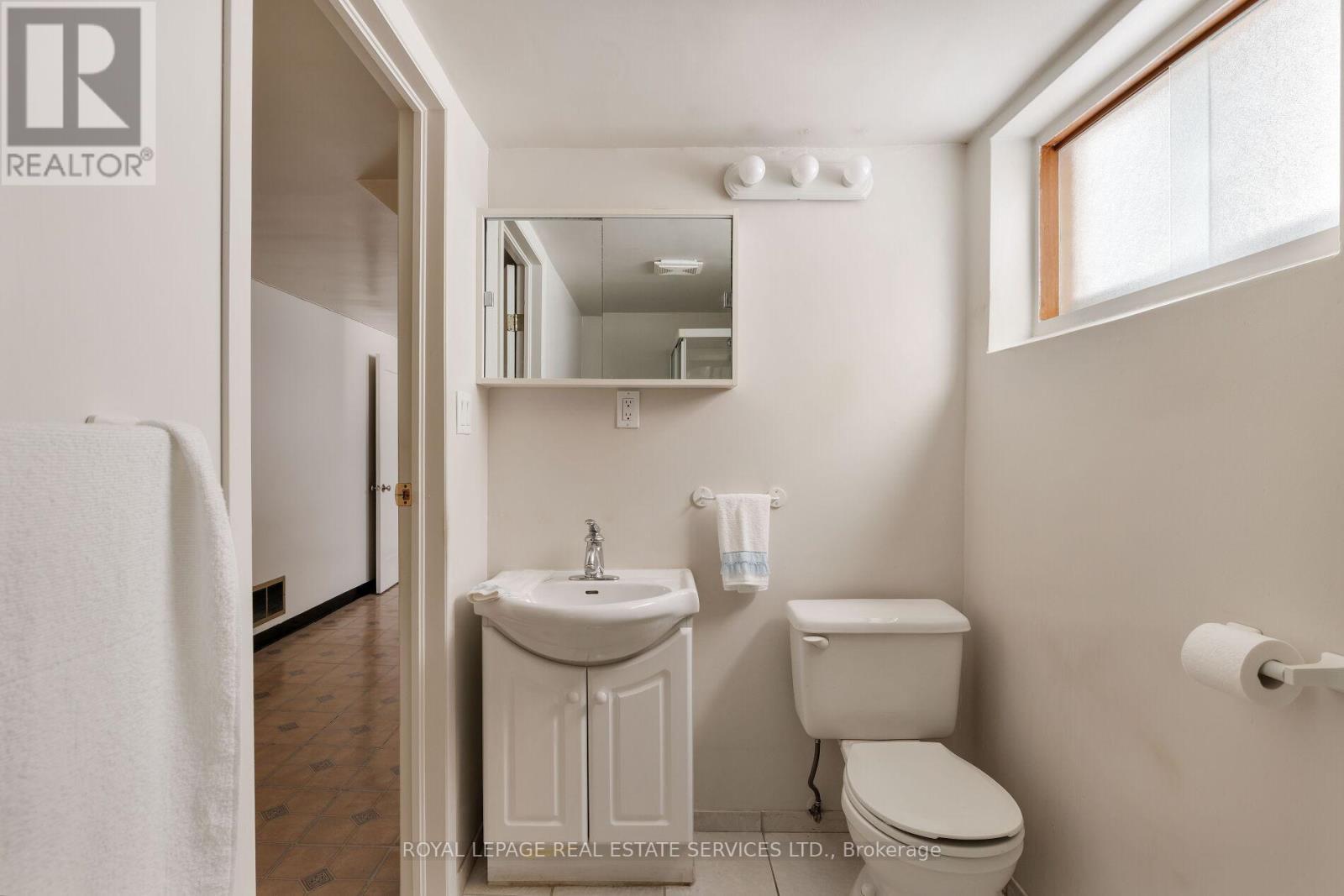339 Woodale Avenue, Oakville, Ontario  L6K 2N8 - Photo 37 - W12466658