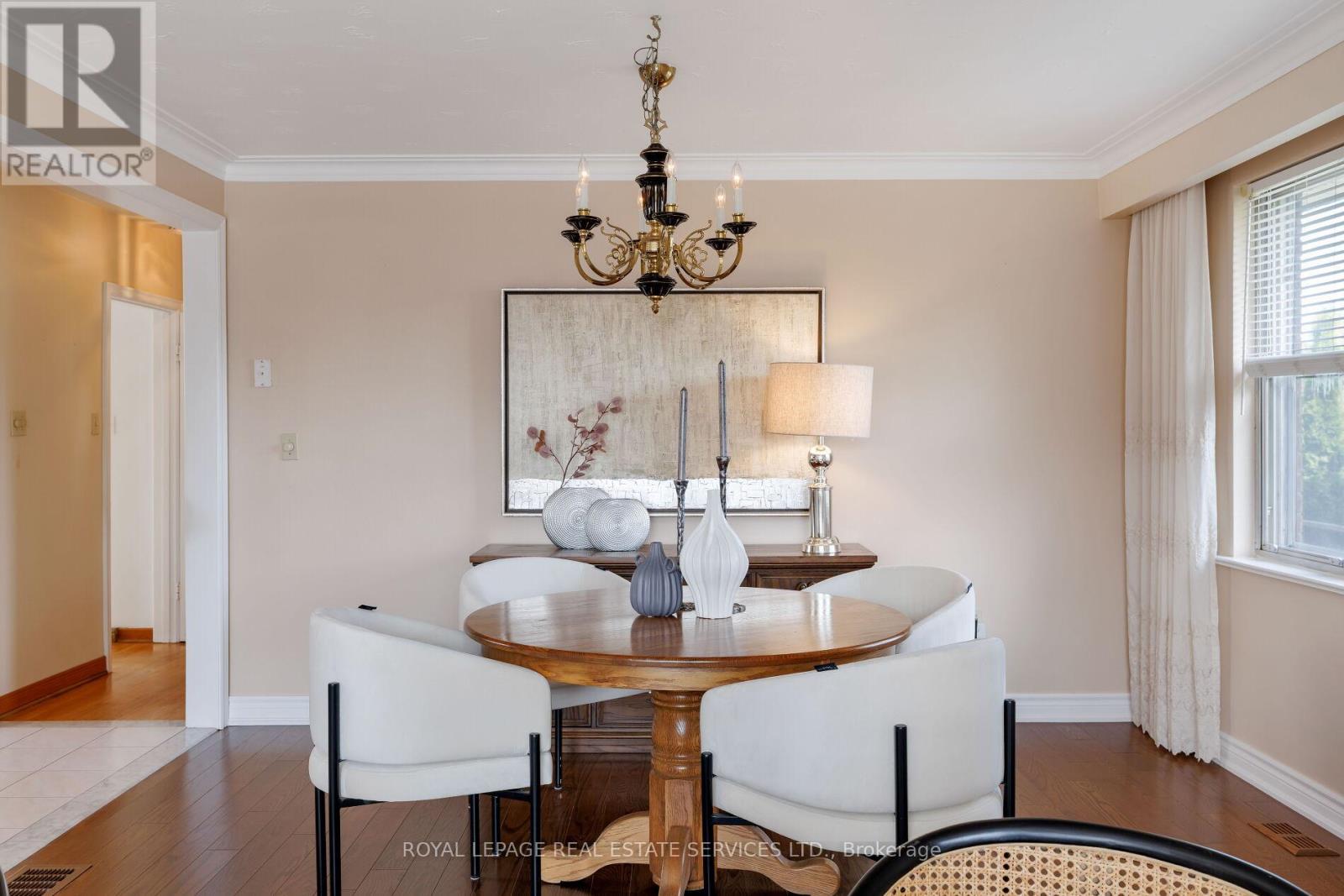 339 Woodale Avenue, Oakville, Ontario  L6K 2N8 - Photo 9 - W12466658