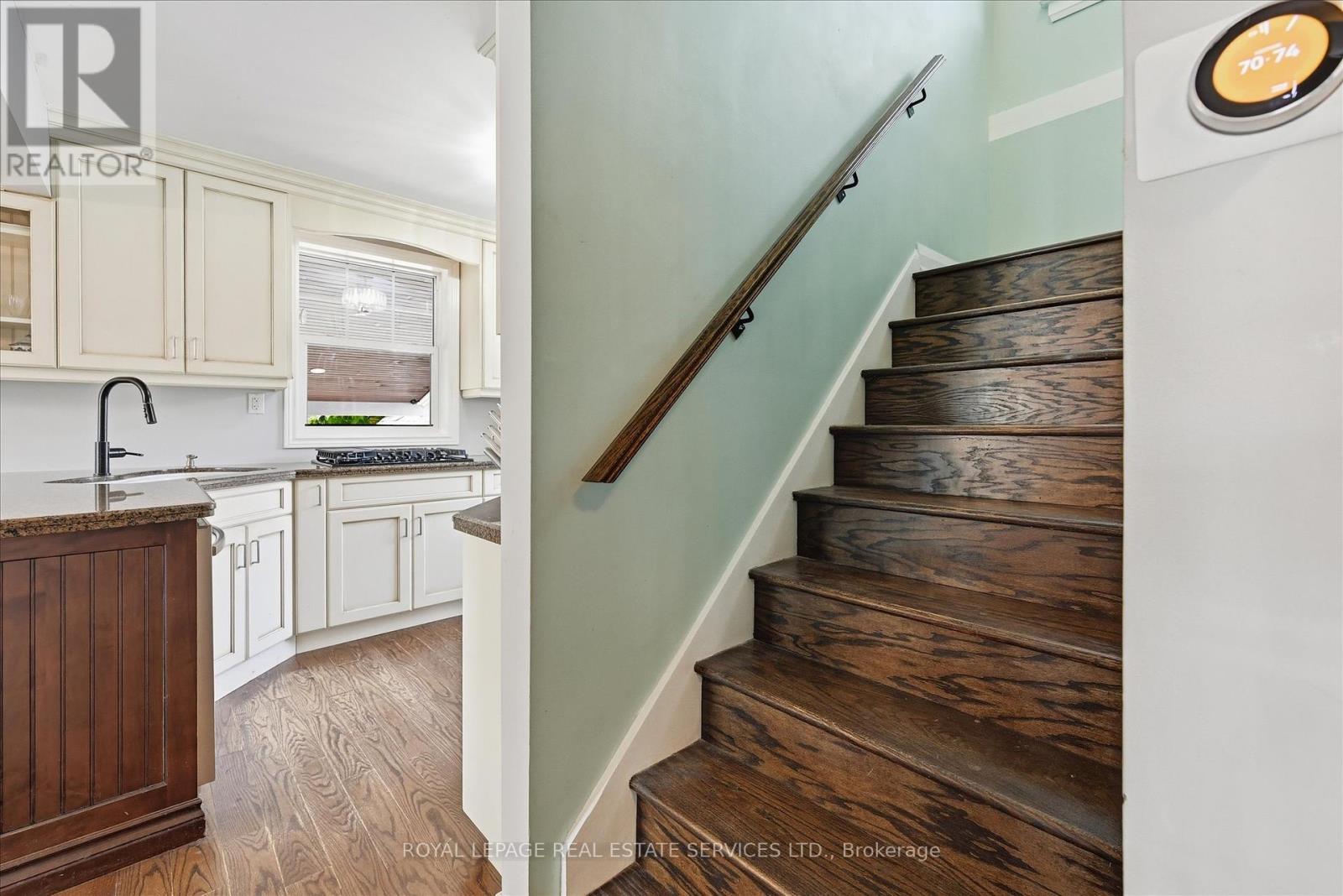 677 Greenwood Drive, Burlington, Ontario  L7T 3P4 - Photo 18 - W12466669