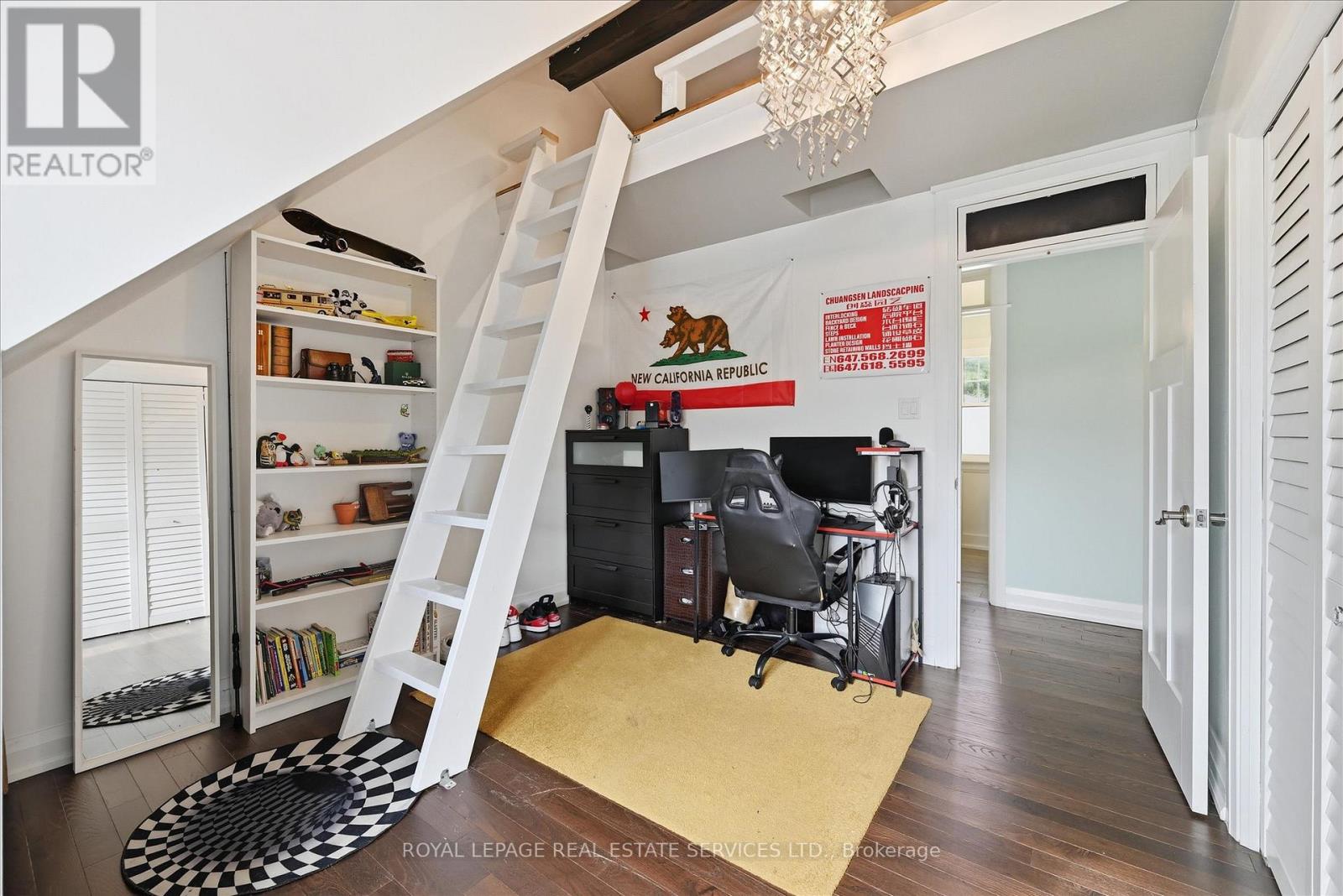 677 Greenwood Drive, Burlington, Ontario  L7T 3P4 - Photo 22 - W12466669