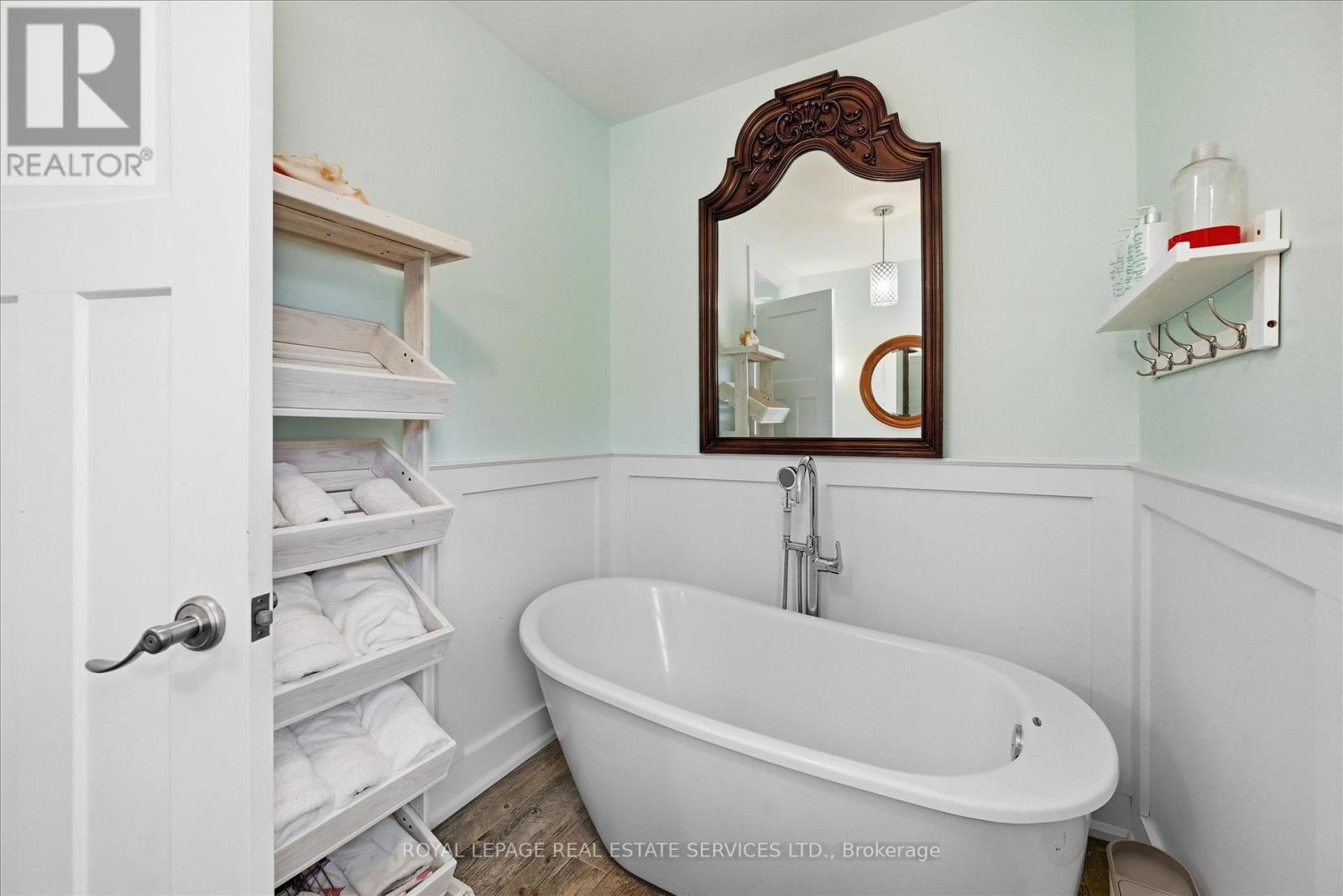 677 Greenwood Drive, Burlington, Ontario  L7T 3P4 - Photo 29 - W12466669