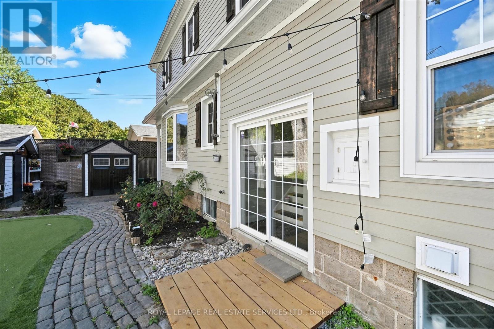 677 Greenwood Drive, Burlington, Ontario  L7T 3P4 - Photo 41 - W12466669