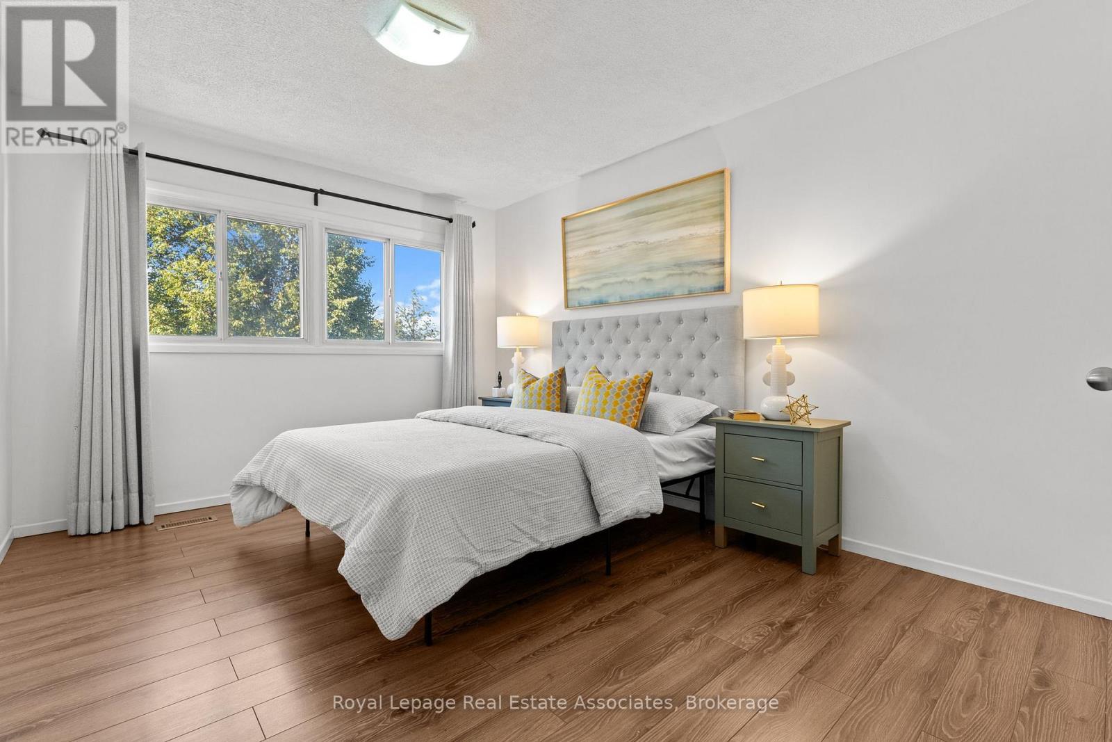 48 Summertime Court, Brampton, Ontario  L6Z 2B4 - Photo 12 - W12466680