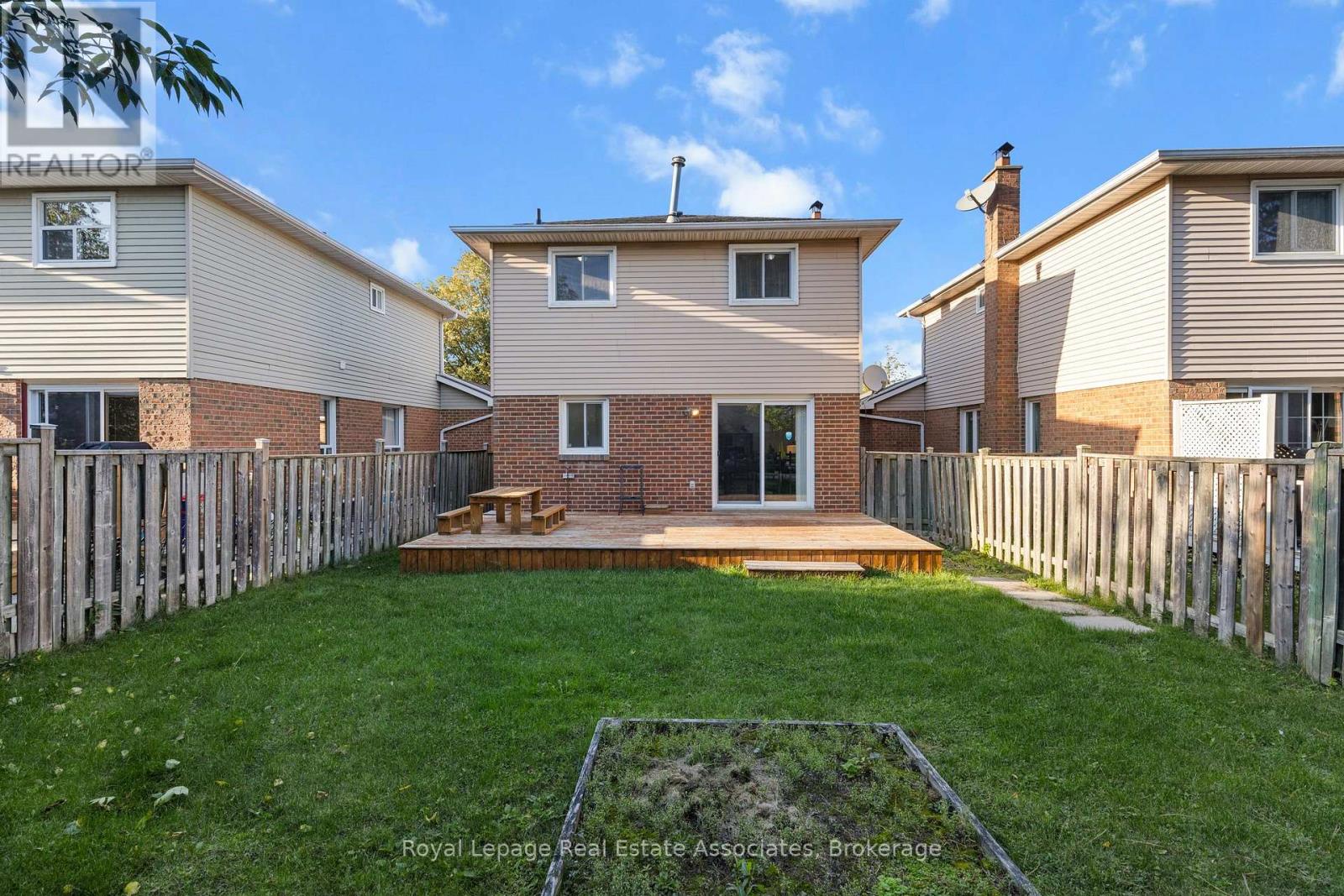 48 Summertime Court, Brampton, Ontario  L6Z 2B4 - Photo 18 - W12466680