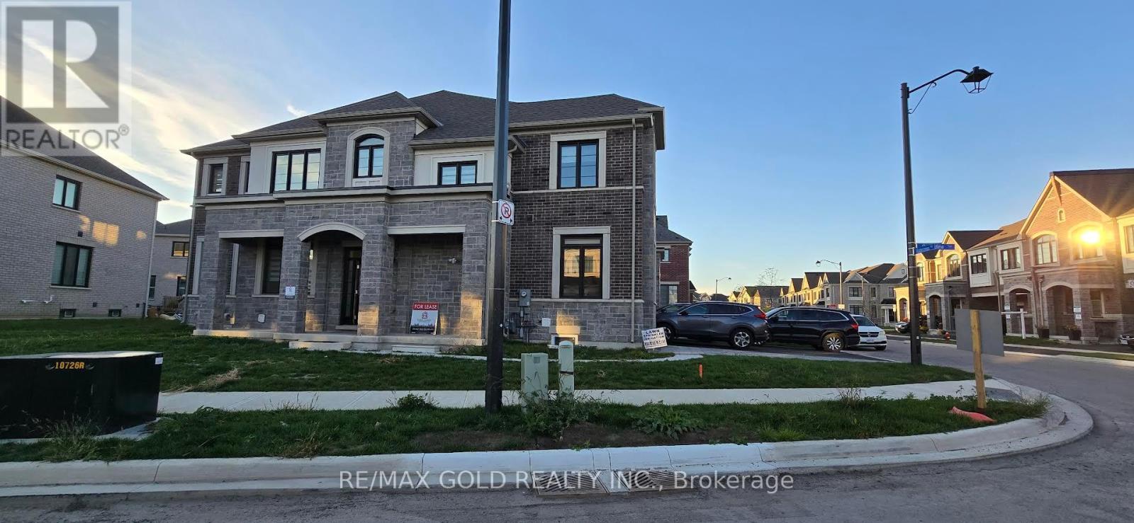 1442 Watercress Way, Milton, Ontario  L9E 1T8 - Photo 2 - W12466691