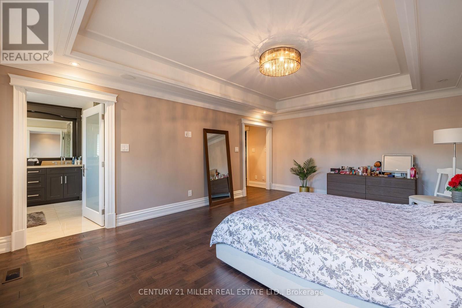 123 Mayfield Drive, Oakville, Ontario  L6H 1K6 - Photo 20 - W12466693