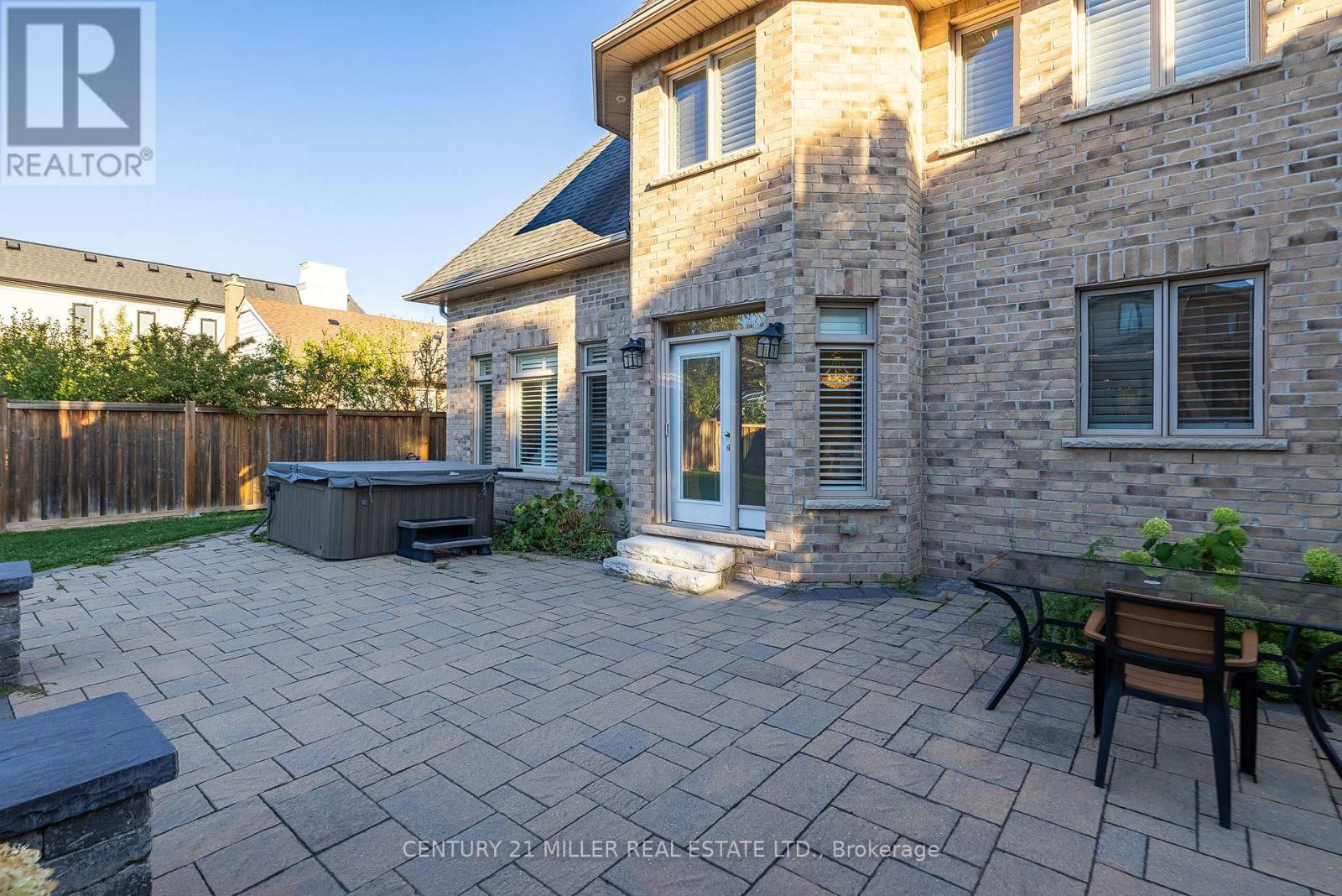 123 Mayfield Drive, Oakville, Ontario  L6H 1K6 - Photo 29 - W12466693