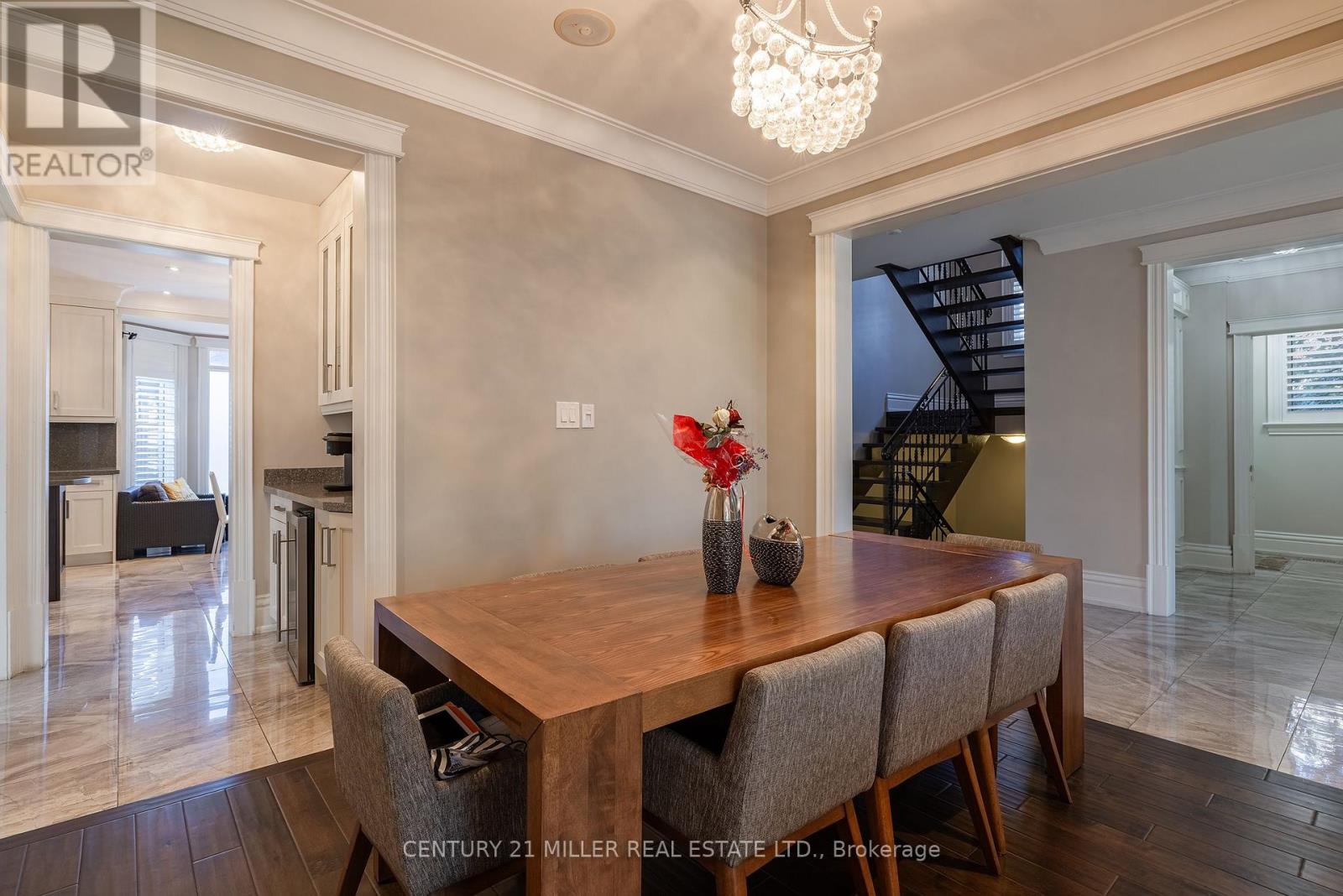 123 Mayfield Drive, Oakville, Ontario  L6H 1K6 - Photo 7 - W12466693