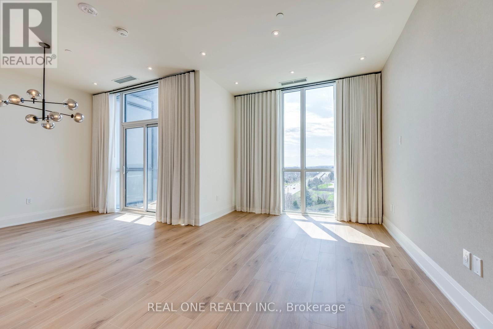 815 - 509 Dundas Street W, Oakville, Ontario  L6M 4M2 - Photo 10 - W12466701