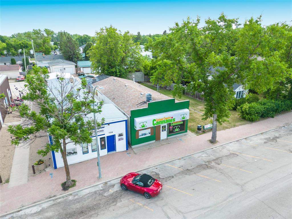 724 Park Avenue, Beausejour, Manitoba  R0E 0C0 - Photo 2 - 202526757