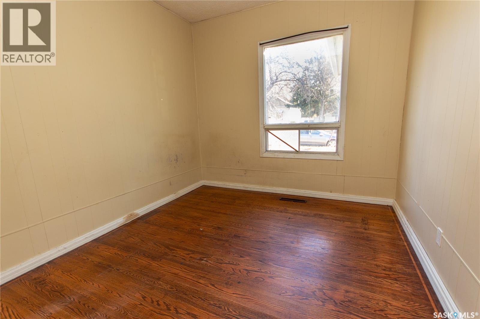 1131 104th Street, North Battleford, Saskatchewan  S9A 1N5 - Photo 5 - SK015919