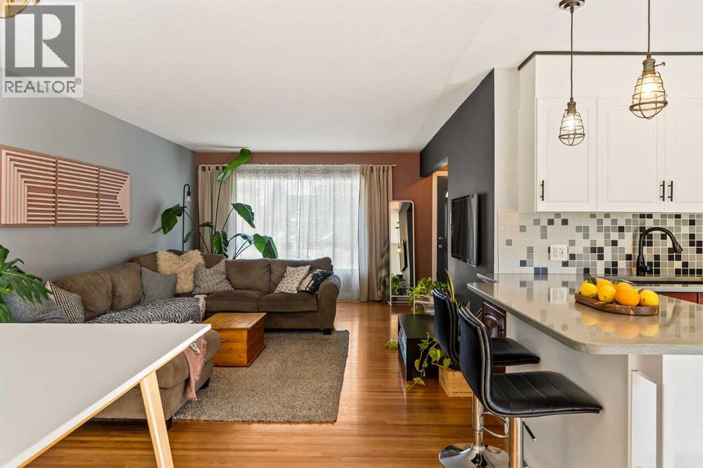 4915 43 Street Sw, Calgary, Alberta  T3E 3R2 - Photo 10 - A2264642